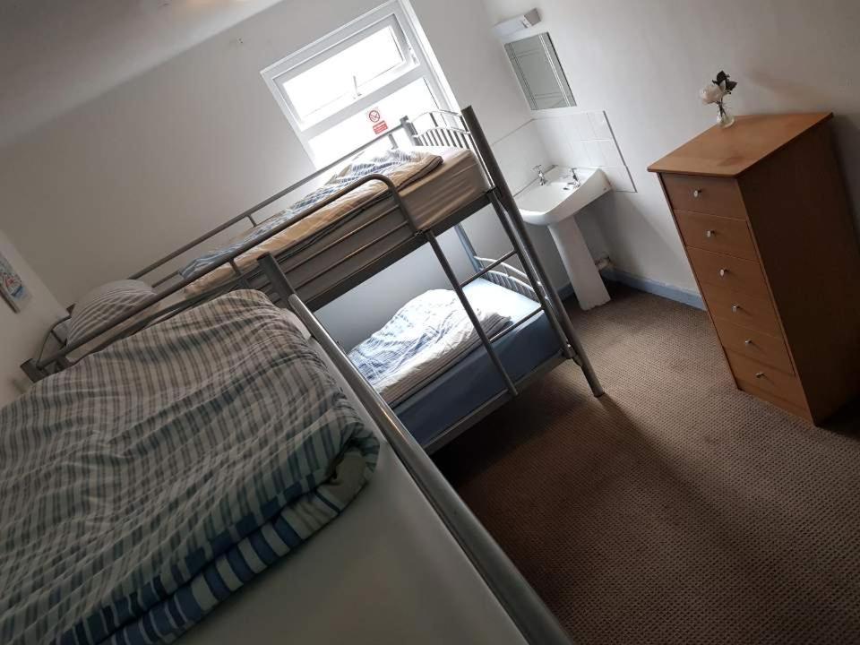 Blue Room Hostel Newquay 新码头 外观 照片