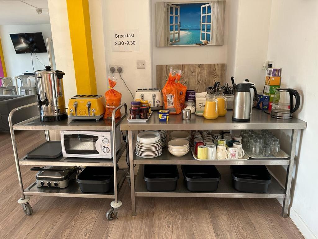 Blue Room Hostel Newquay 新码头 外观 照片