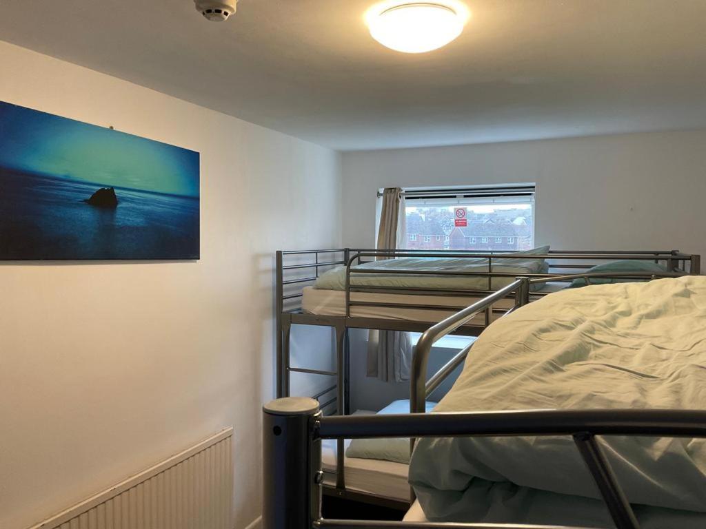 Blue Room Hostel Newquay 新码头 外观 照片