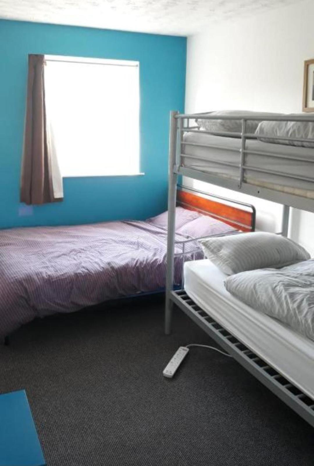 Blue Room Hostel Newquay 新码头 外观 照片